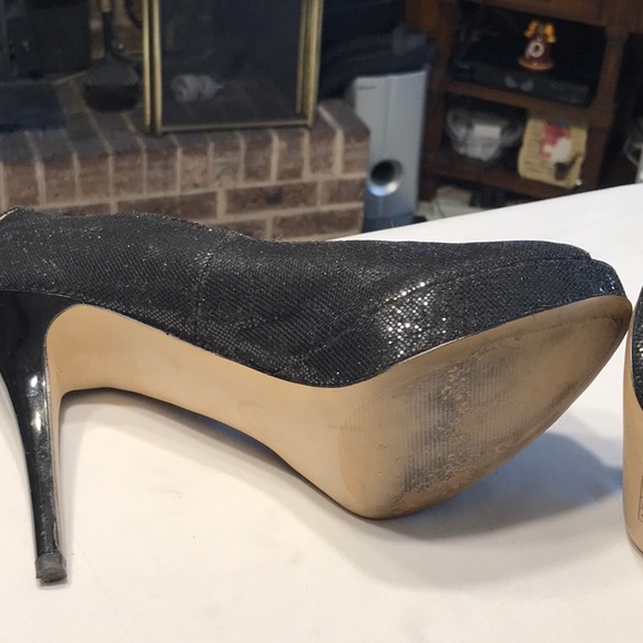 MICHAEL KORS BLACK GREATS! 💐 - Picture 6 of 7